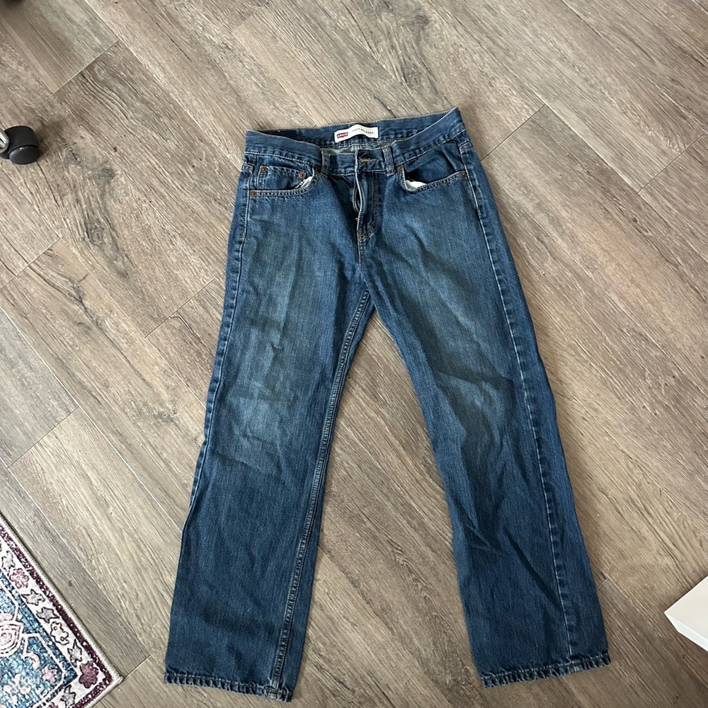 Levi’s relaxed jeans size 28